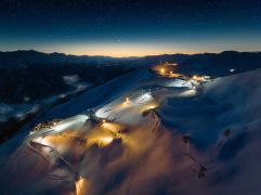 Die längste beleuchtende Rodelbahn der Welt (Wildkogel Arena Neukirchen &amp; Bramberg)