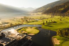 Die Sportresidenz in herbstlicher Stimmung (c) Jukka Pehkonen (Sportresidenz Zillertal)