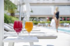 Drinks am Pool genießen im Palma Sport + Tennis Club (c) Johanna Gunnberg (Hotel Espléndido)