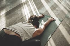 Entspannung beim Yoga ©wealthyadventure (Hotel Freigold)