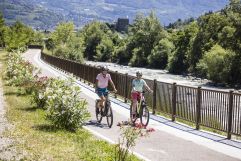 Fahrradtour am Fluss (C) velontour (TV Algund)