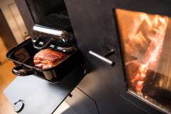 Festlicher Braten aus traditionellem Ofen (c) Gleissfoto (Hollmann am Berg)