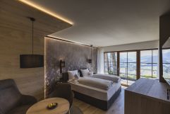 Geschmackvoll ausgestattetes Familienzimmer Alpes ©Manuel Kottersteger (Alpin Panorama Hotel Hubertus)