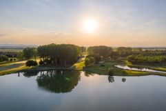Golfplatz bei Sonnenuntergang (Greenfield Hotel &amp; Spa)