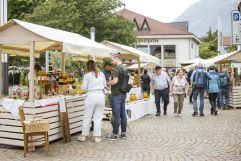 Markt (C) Armin Terzer (TV Algund)