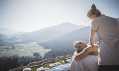 Massage bei traumhafter Aussicht (Alpin Panorama Hotel Hubertus)