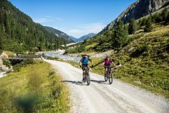 Mountainbiken in der unberührten Natur (Wildkogel Arena Neukirchen &amp; Bramberg)