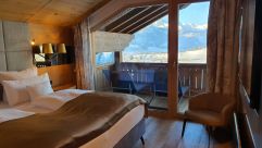 Schlafzimmer der Deluxe-Suite (Hotel Bergblick)
