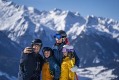 Selfie mit der wunderschönen Landschaft im Hintergrund (Wildkogel Arena Neukirchen &amp; Bramberg)