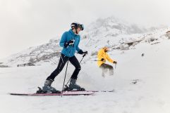 Spaß auf der Skipiste (c) Dominik Cini (Hotel Zürserhof)