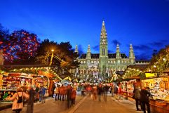 Weihnachtsmarkt auf dem Rathausplatz (Quality Hotel Vienna)