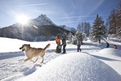 Winterwandern mit der Familie (c) Andrea Badrutt Chur (Hotel Belvedere)