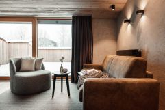 Wohnbereich des Rooftop Doppelzimmer (Alpenhotel Kitzbühel)