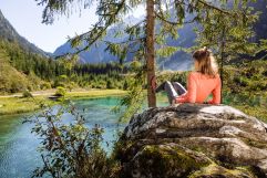 Wunderbare Aussicht auf den Blausee genießen (Wildkogel Arena Neukirchen &amp; Bramberg)