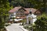 Sommerliche Außenansicht des Hotels (Berghotel Hammersbach)