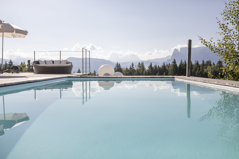 Beheizter Panoramapool (c) Armin Huber (Hotel Tann)