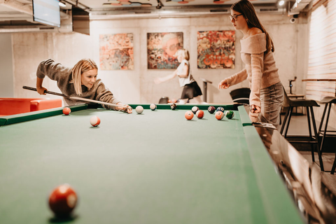Billard im Teenieclub (Mia Alpina . Zillertal Family Retreat)