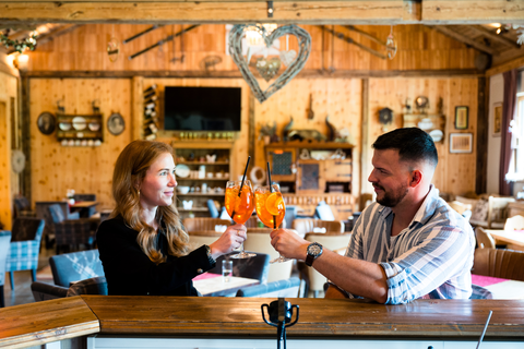 Drinks an der Bar (Vitalhotel Gosau)