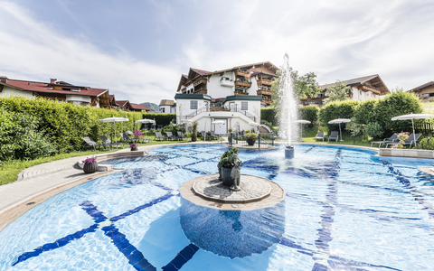 Freibadeanlage im Hotel Peternhof (c) Hannes Niederkofler (Peternhof)