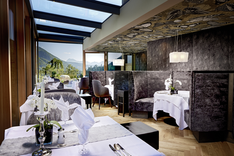 Genussmomente im Restaurant (c) Michael Huber (Hotel Quelle Nature Spa Resort)