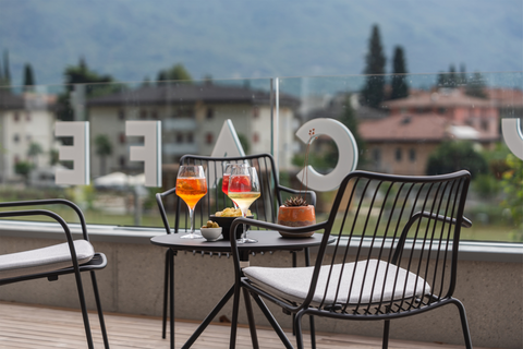 Goody Bar (Hoody active &amp; happiness hotel)