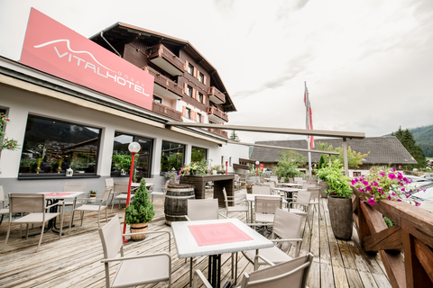 Große Sonnenterrasse (Vitalhotel Gosau)