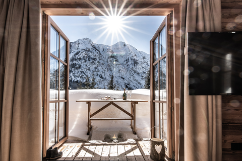 Herrlicher Blick auf verschneites Bergpanorama (c) ratko-photography (Benglerwald Berg Chaletdorf)