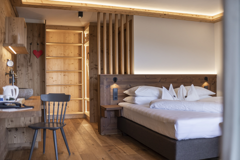 Holzveredelte Zimmer (c) Armin Huber (Hotel Tann)