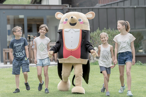 Kids mit Herrn Gorfion (Gorfion Familotel Liechtenstein)
