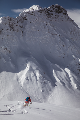 Powdern im Tiefschnee (c) TVB Warth-Schröcken(Berghaus Schröcken)