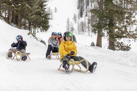Rodel-Spaß für die ganze Familie (c) Johannes Sautner (TVB Tux-Finkenberg)
