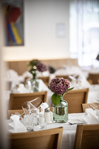 Stilvoll eingerichtetes Restaurant (Hotel Hinteregger)