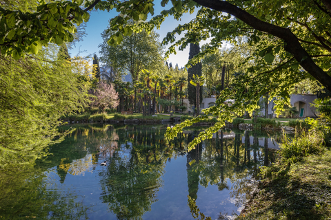 Teich mitten im Park (Du Lac et Du Parc Grand Resort)