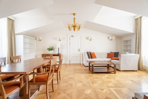 Villa Romantic Suite - offen eingerichteter Wohnbereich (Du Lac et Du Parc Grand Resort)