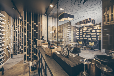 Weinkeller &#039;Vino&#039; (Mia Alpina . Zillertal Family Retreat)