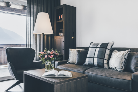 gemütliche Sitzecke in der Suite des Hotel Golserhof 